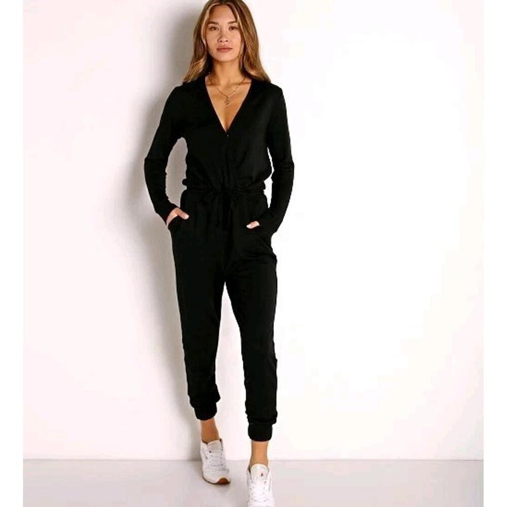 Beyond Yoga Cozy Fleece Jumpsuit Medium Black Long Sleeve V Neck $162